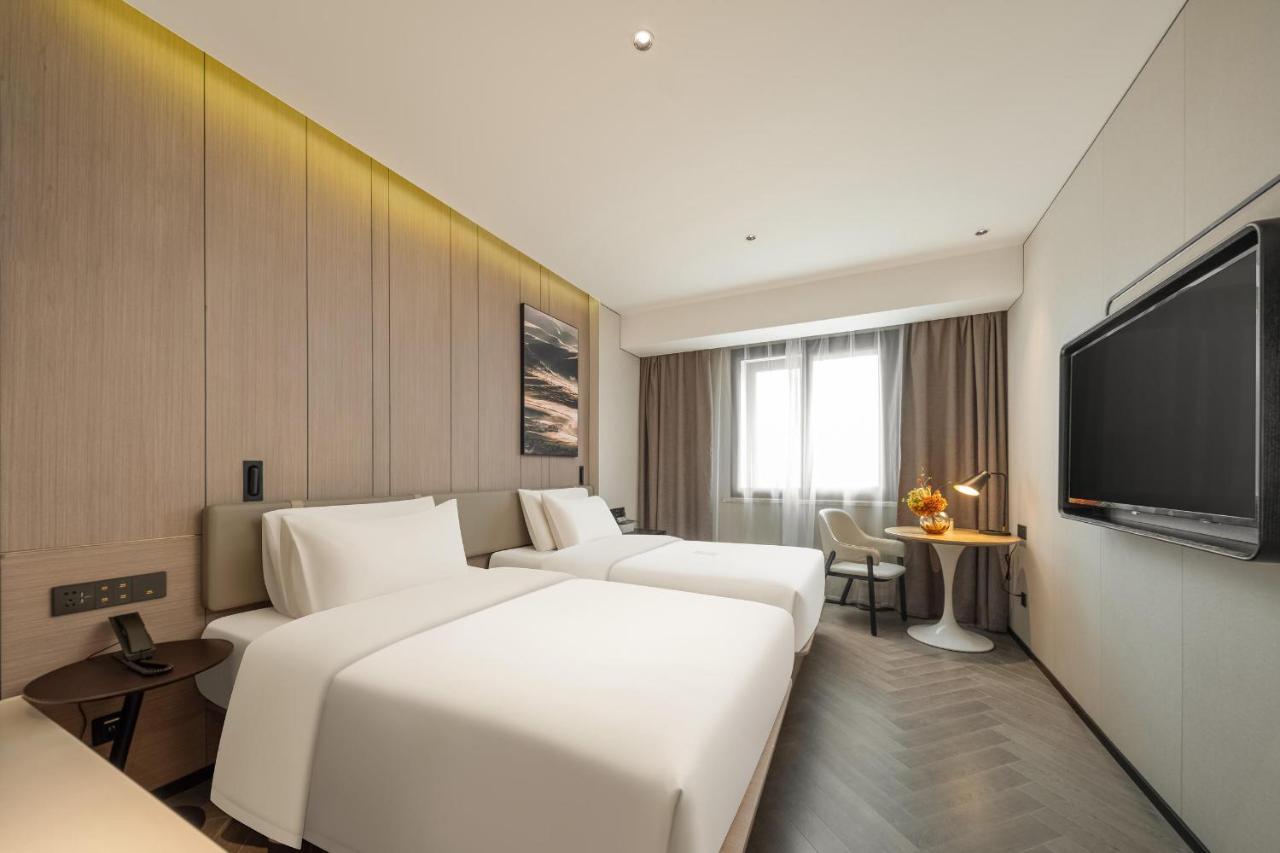 Hotel Atour Wujiaochang West Yingao Road Station 4*