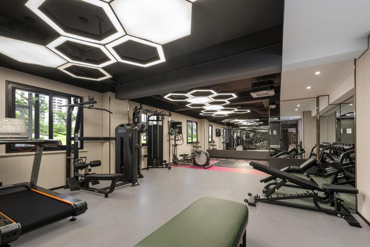Atour Wujiaochang West Yingao Road Station Hotel 4*