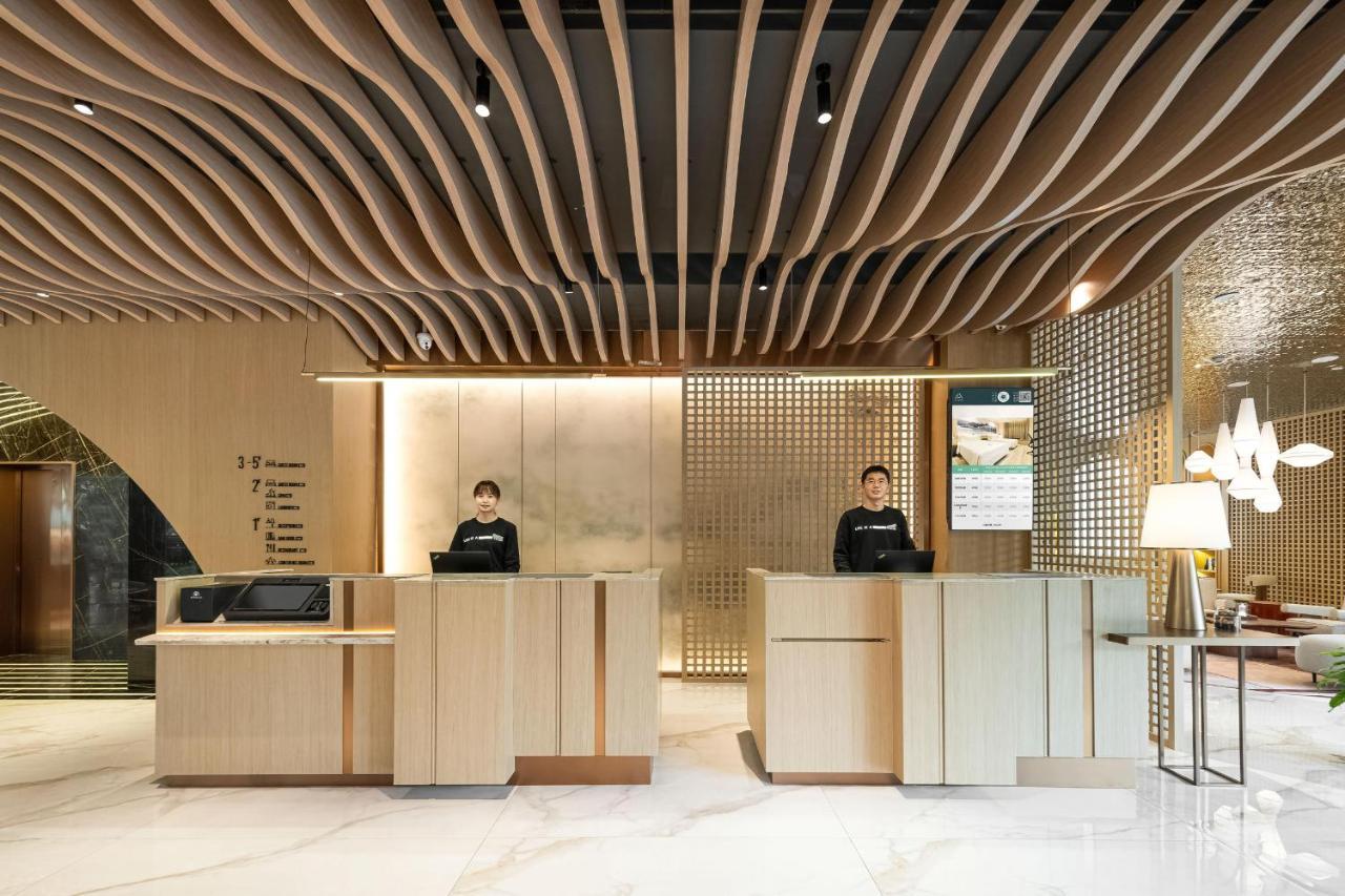 Atour Wujiaochang West Yingao Road Station Hotel